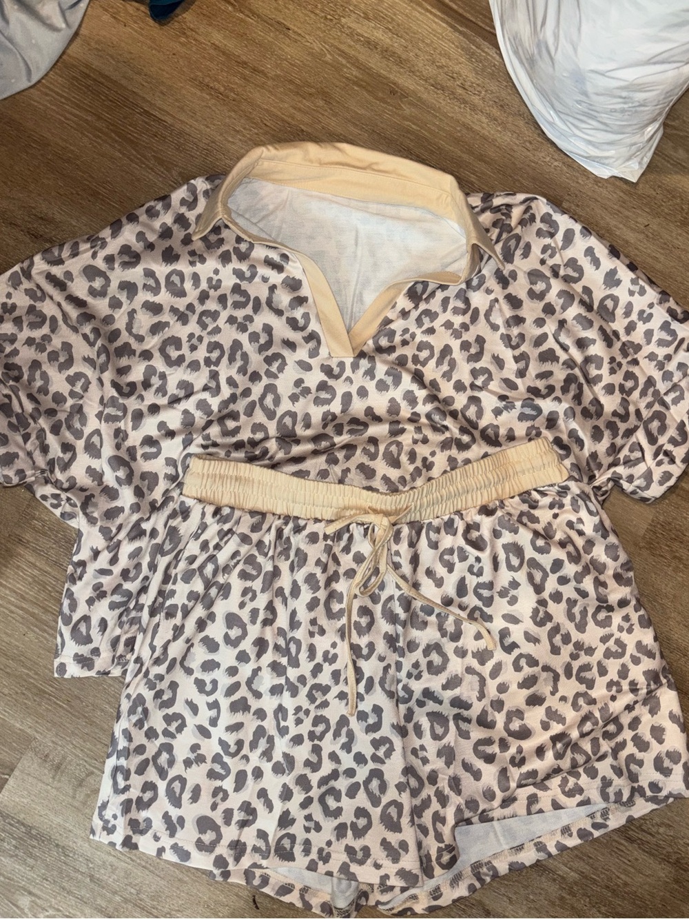 NWOT cheetah lounge set